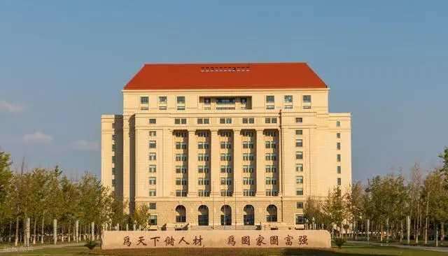 想上山东大学，又怕热门专业分太高？来看看平替方案。数学类专业推免率超50%，分