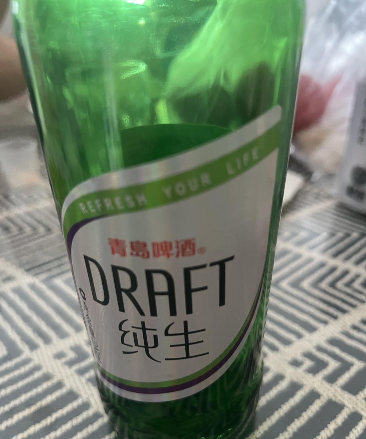 青岛纯生啤酒东来精酿啤酒喜力啤酒喜力有啤酒的味道东来精酿冬天喝还行，夏天