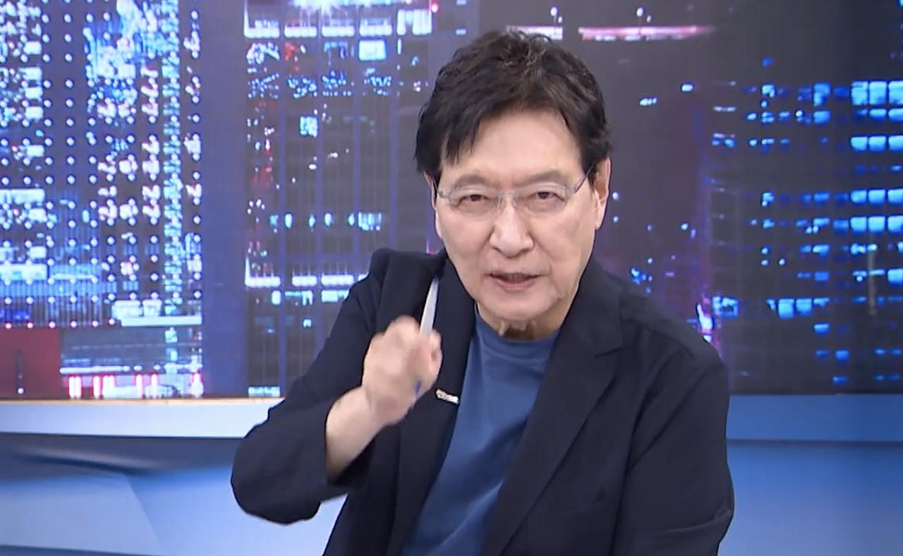 赵少康又在下指导棋了，对郑丽文的表态指手画脚。真的服了近日，郑丽文在接受媒体
