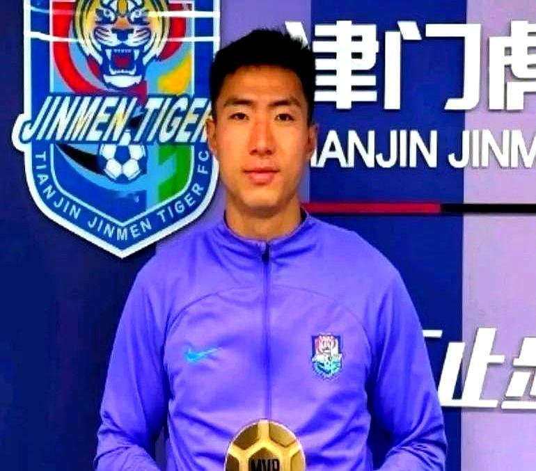 三天两反转，门将又被退货天津球迷刚把心放回肚子，又被狠狠揪起来。