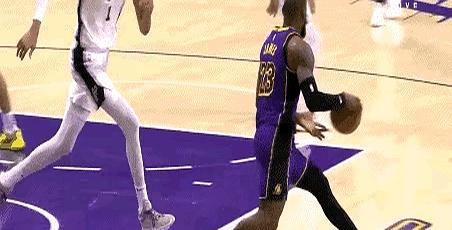 都说詹姆斯天赋百年一遇，但有个地方，他可能还不如你。乔丹面对封盖，能在空中