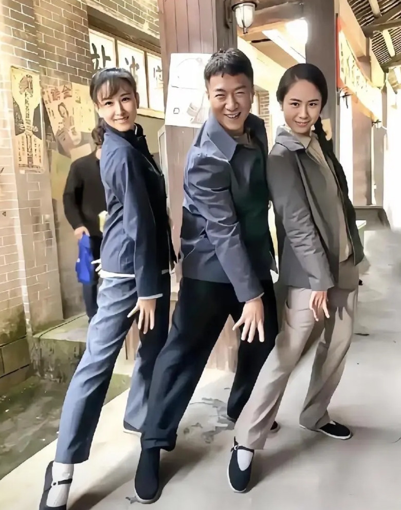 这三位演员，要是你能分别叫出他们的名字，那你肯定是个追星族。要是还能说出他们在哪