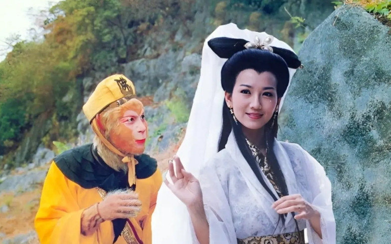 白素贞一千八百多年的修为，有没有资格碰瓷修炼时间没她久的孙悟空？说个扎心的事实