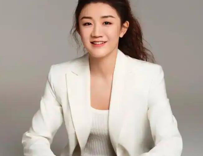 奥运冠军陈梦成立个人工作室乒坛女王的华丽转型，赛场之外的新征程正式启航。5月