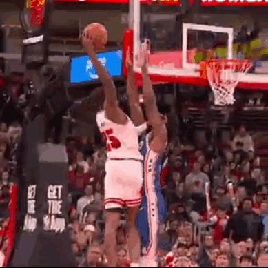 海报！杰伦-史密斯隔扣恩比德！