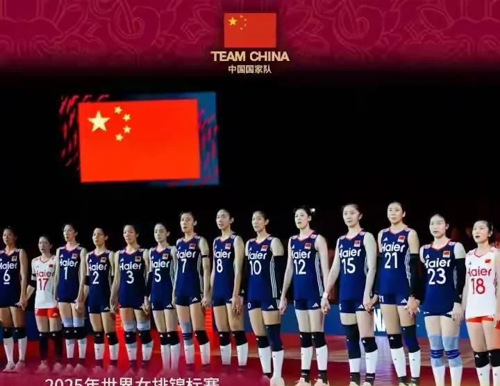 1、女排小组赛两连胜，提前晋级16强，恭喜中国女排2、对阵哥伦比亚女排第一局打