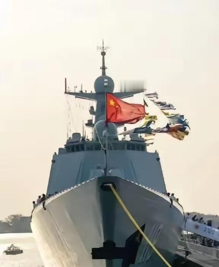 “无论是中国的导弹，还是中国的航母，日本都不怕，日本怕的只有两点，一是中国的继续