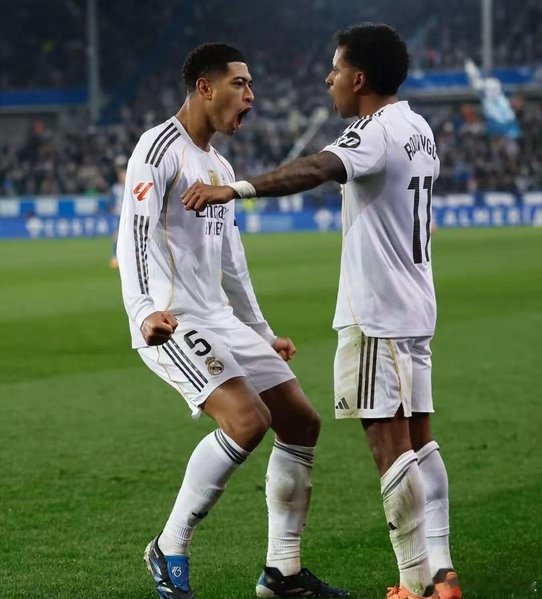 阿拉维斯1比2皇马西甲第16轮，皇马客场2-1击败阿拉维斯，这场胜利可不容易。皇