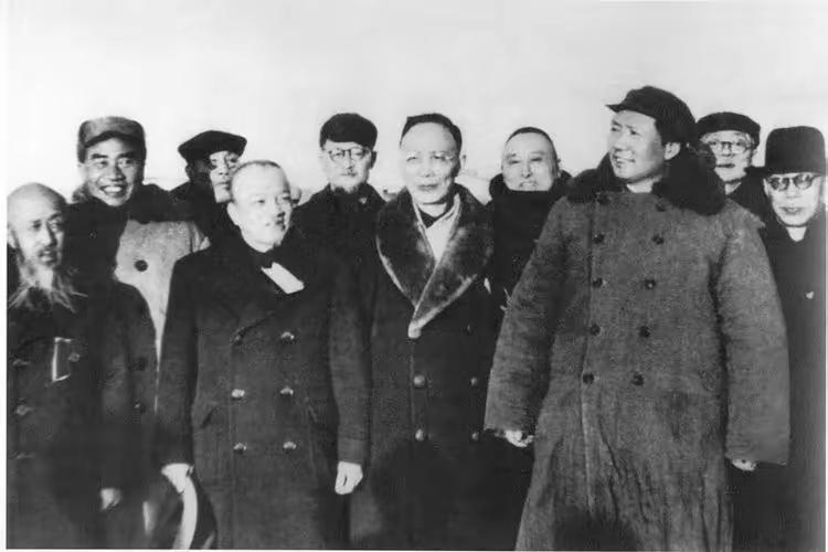 为什么当年跟着毛主席一路爬雪山、过草地，啃树皮、吃草根的老战友，到了后来，怎么好