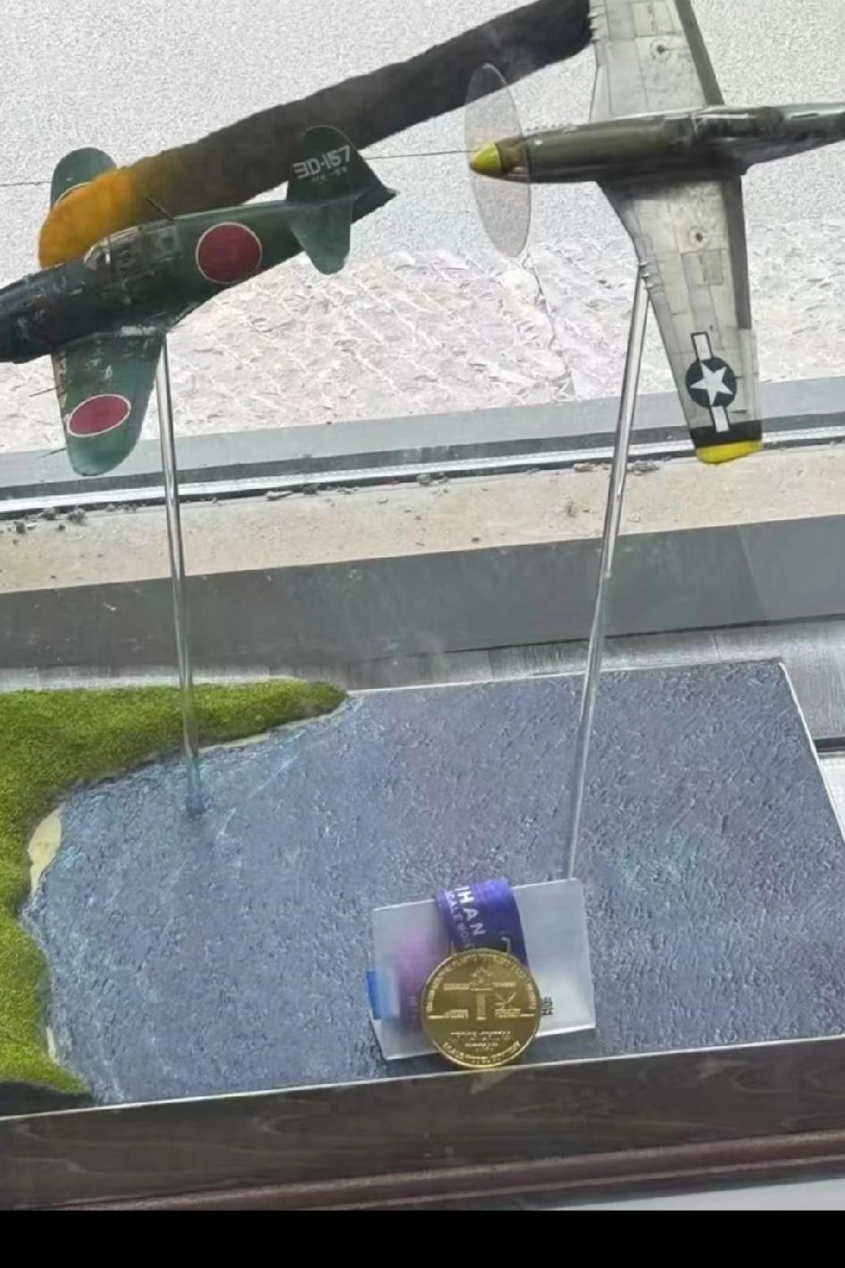 杭州模型文化节比赛疑似内定，被比下去的是后面那个碾压级别的船模，孩子哭家长气得骂