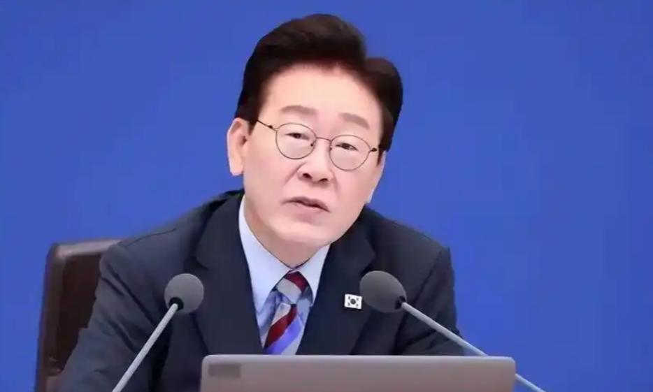 韩国这次真“杀”进来了，趁中国被禁售，他们整了个大动作，狂买几万张卡，这架势，势