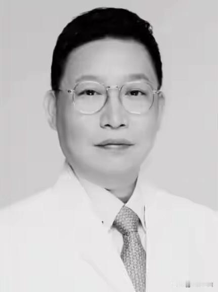 中华医学会罕见病分会常委、浙江省医学会罕见病分会主委、浙江省中医院谢俊明教授，因