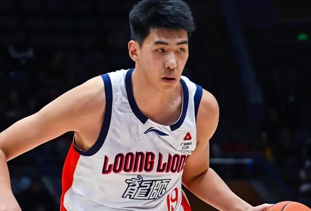 休赛期常驻北京！徐昕因籍贯与经纪团队，多数时间留京广东宏远内线新星徐昕，本