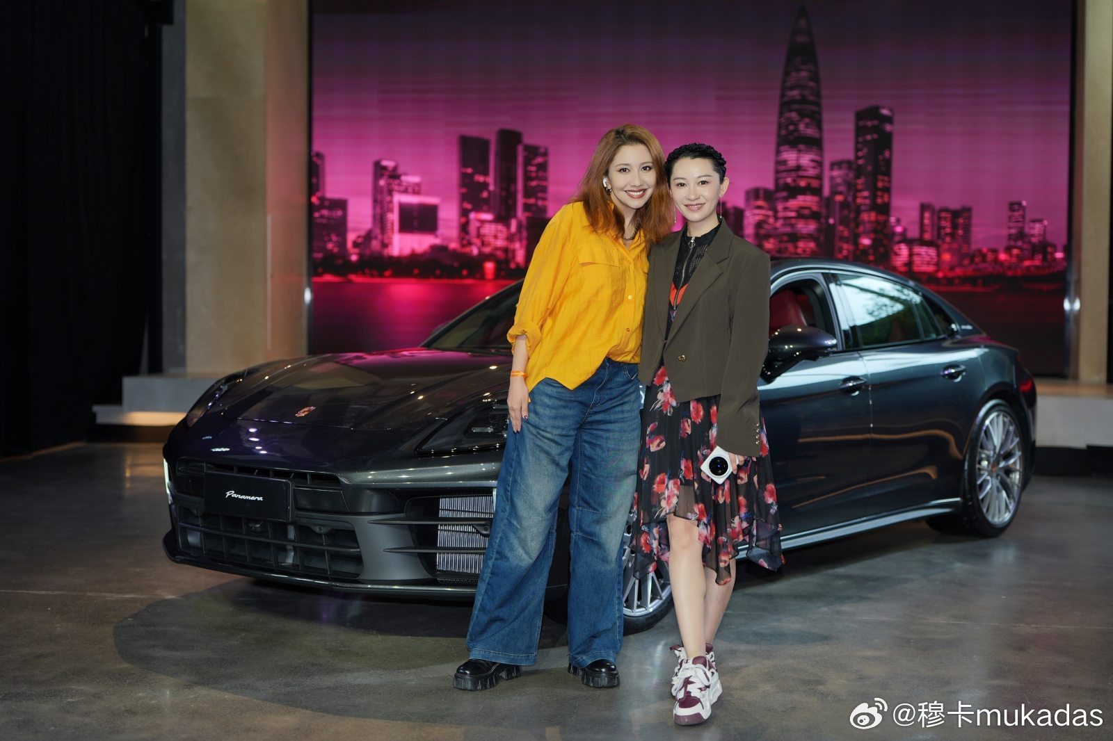 这笑容，感觉下一秒就要提车了保时捷Panamera﻿