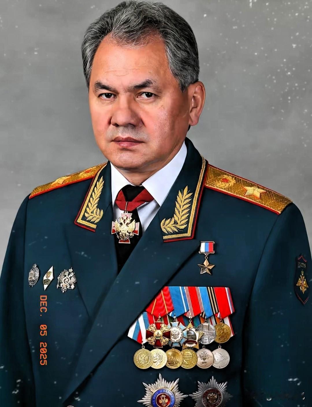 有一件大事真奇怪，俄罗斯绍伊古说要斩断日本军国主义这个“九头蛇”，本来以为日本要