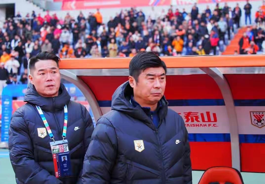 潘伟力谈山东泰山队遇到的两个问题！中超联赛第六轮结束，五外援首发的山东泰山队在