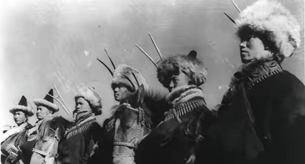 1945年，潜伏在火车站的地下党员，得到一个情报：“有个日军大人物，会经过寿阳火