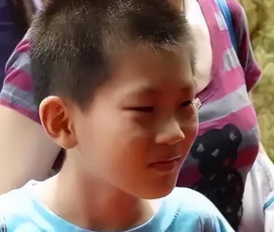 “国家的一大损失！”2000年山东神童当年轰动全网，只用两天就学完小学全部课程，