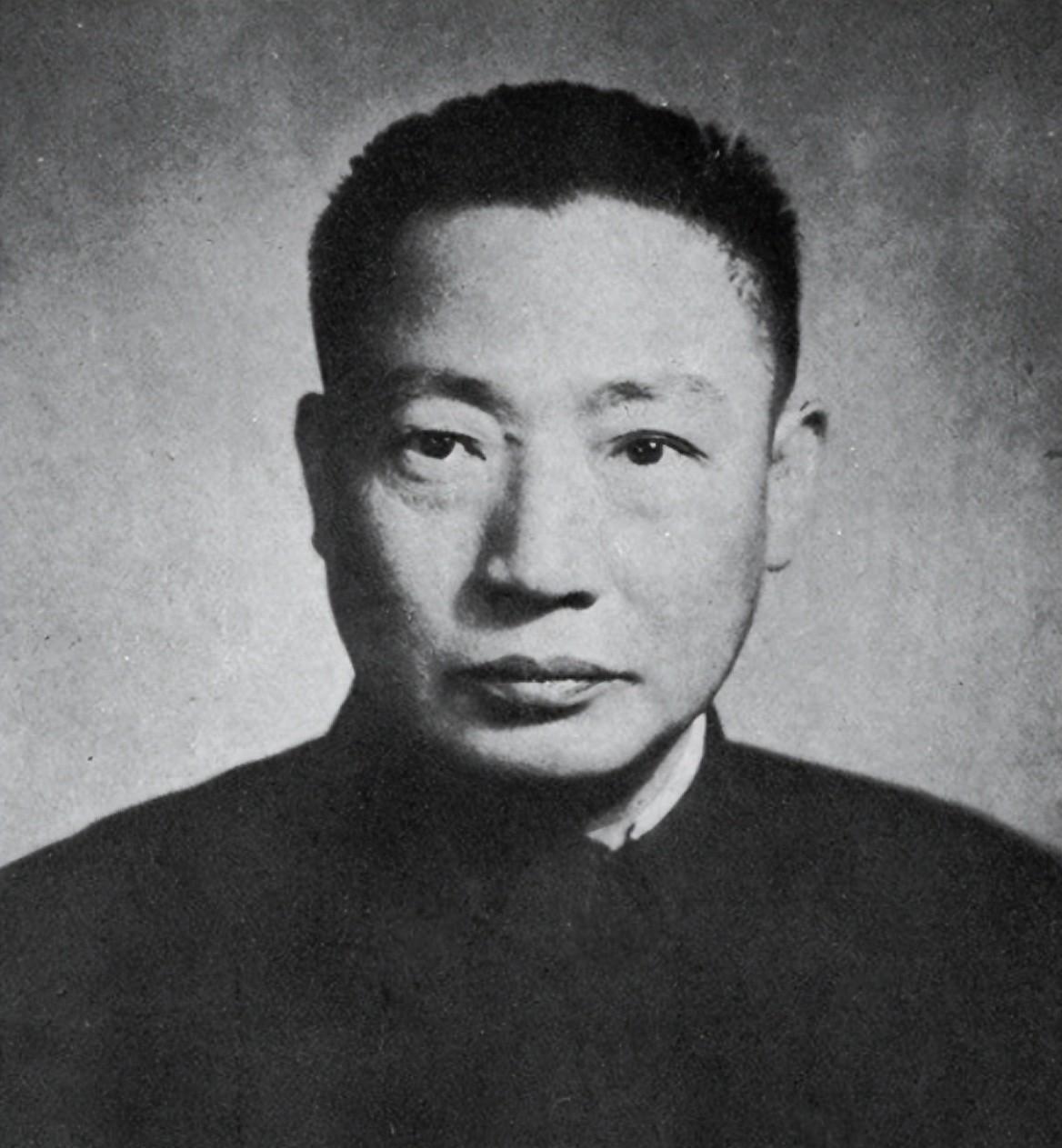 毛人凤儿子回到大陆，宴会中有人走到他身边说出一句话：你父亲曾是杀我父亲的元凶！