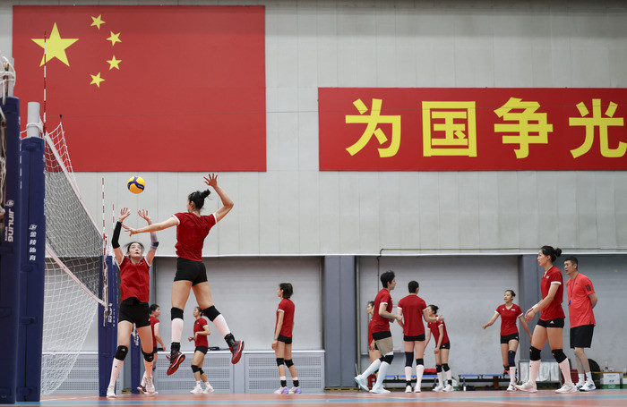 中国女排新一期平均年龄21.7岁, 是世界女排联赛中最年轻的队伍