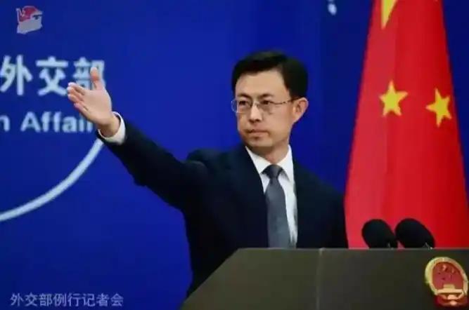 特朗普彻底呆住了刚刚宣布向台出售价值高达111亿美元的大规模武器装备，中国就取