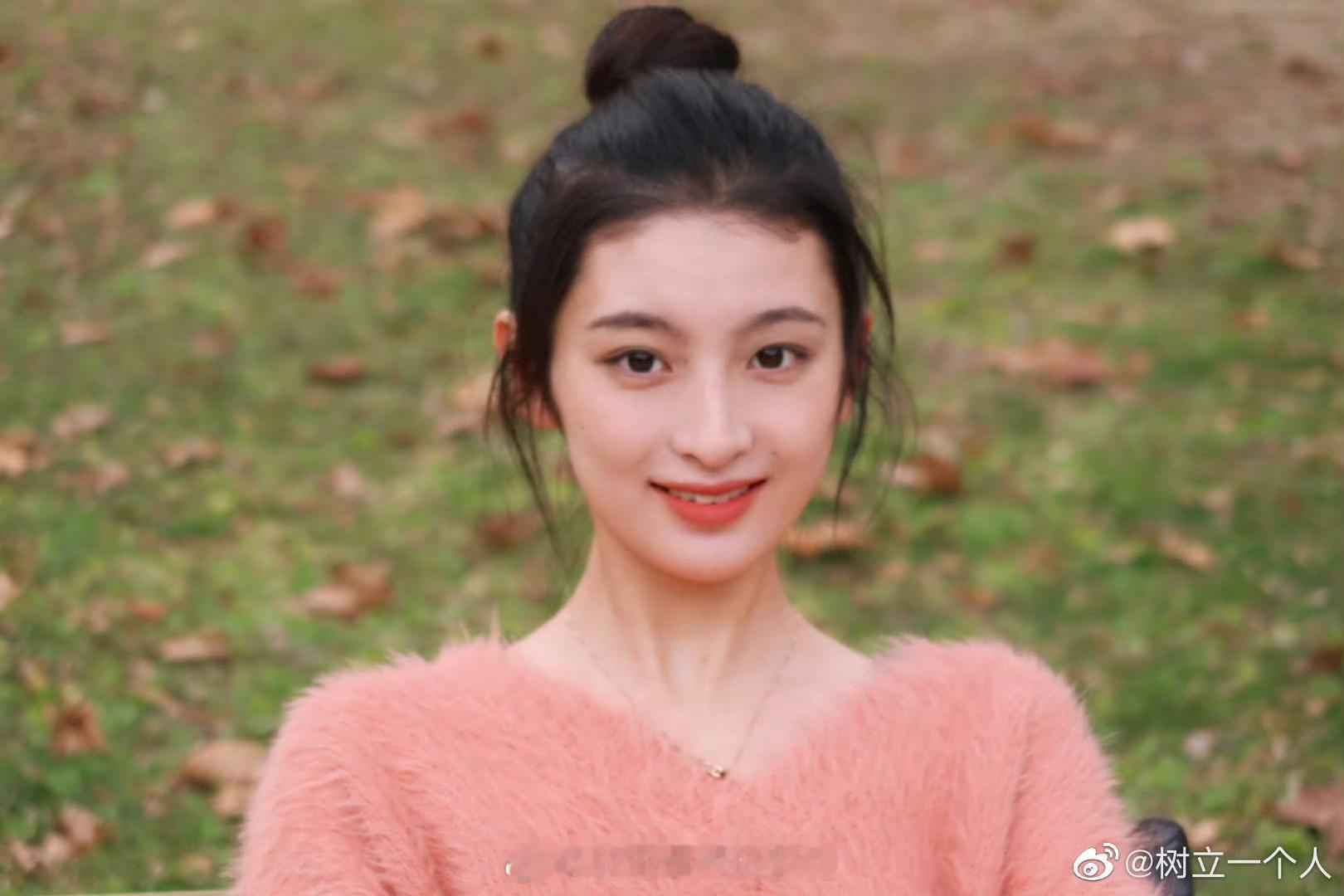 中国传媒大学2022级表演系本科来自浙江嘉兴[比心]​​​