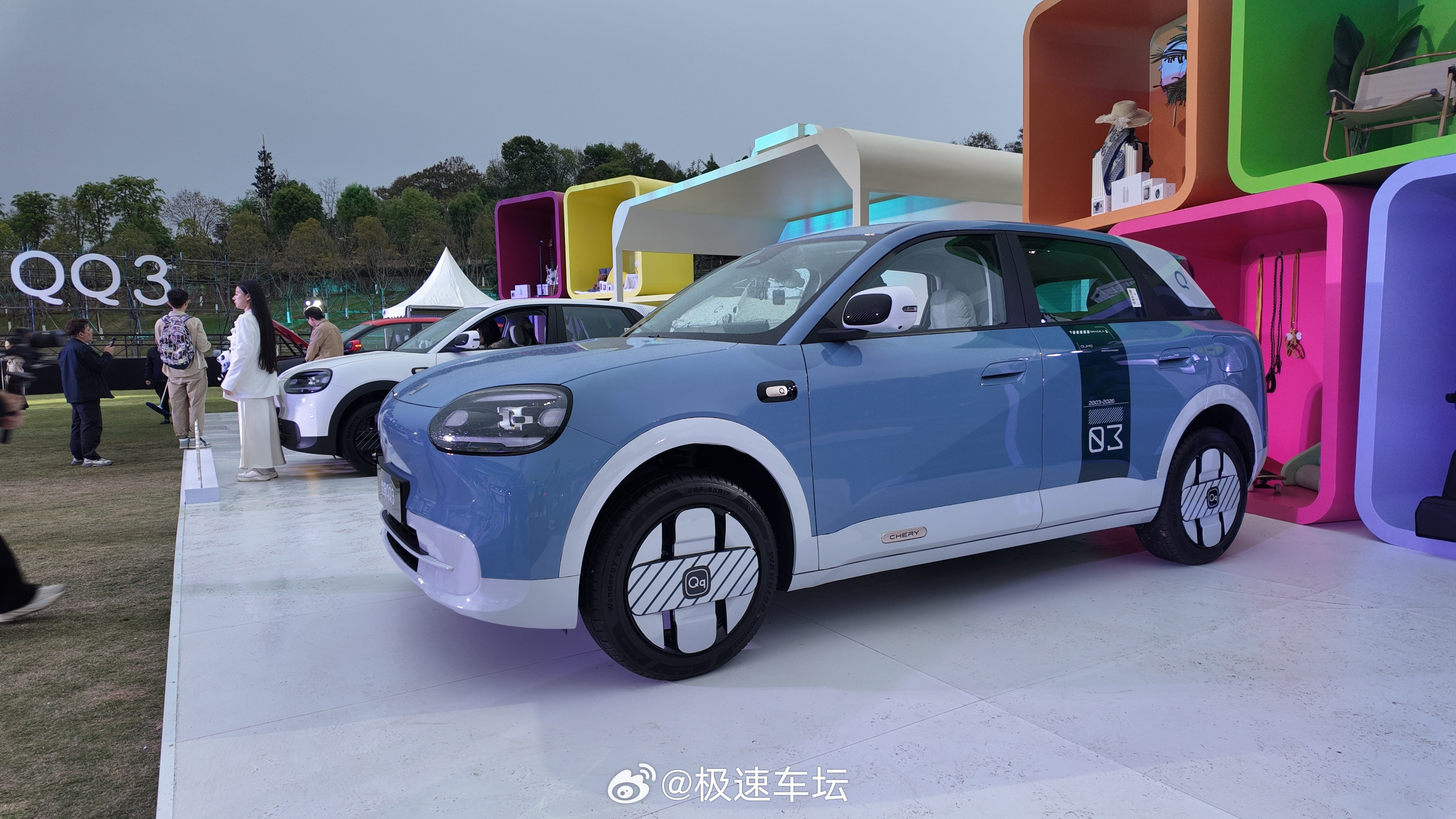 售价5.89万起，奇瑞全新QQ3有啥新花样？全新QQ3很时尚。有6种车色+2种内