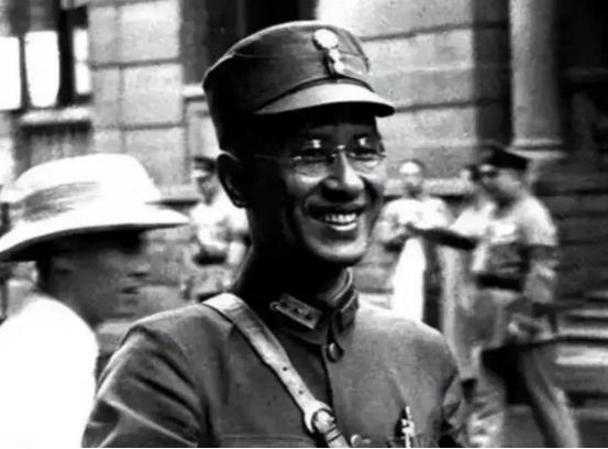 1940年重庆唐家府邸，唐生智指着戴笠怒斥：“我是一级上将，你让生明假投汪伪当汉