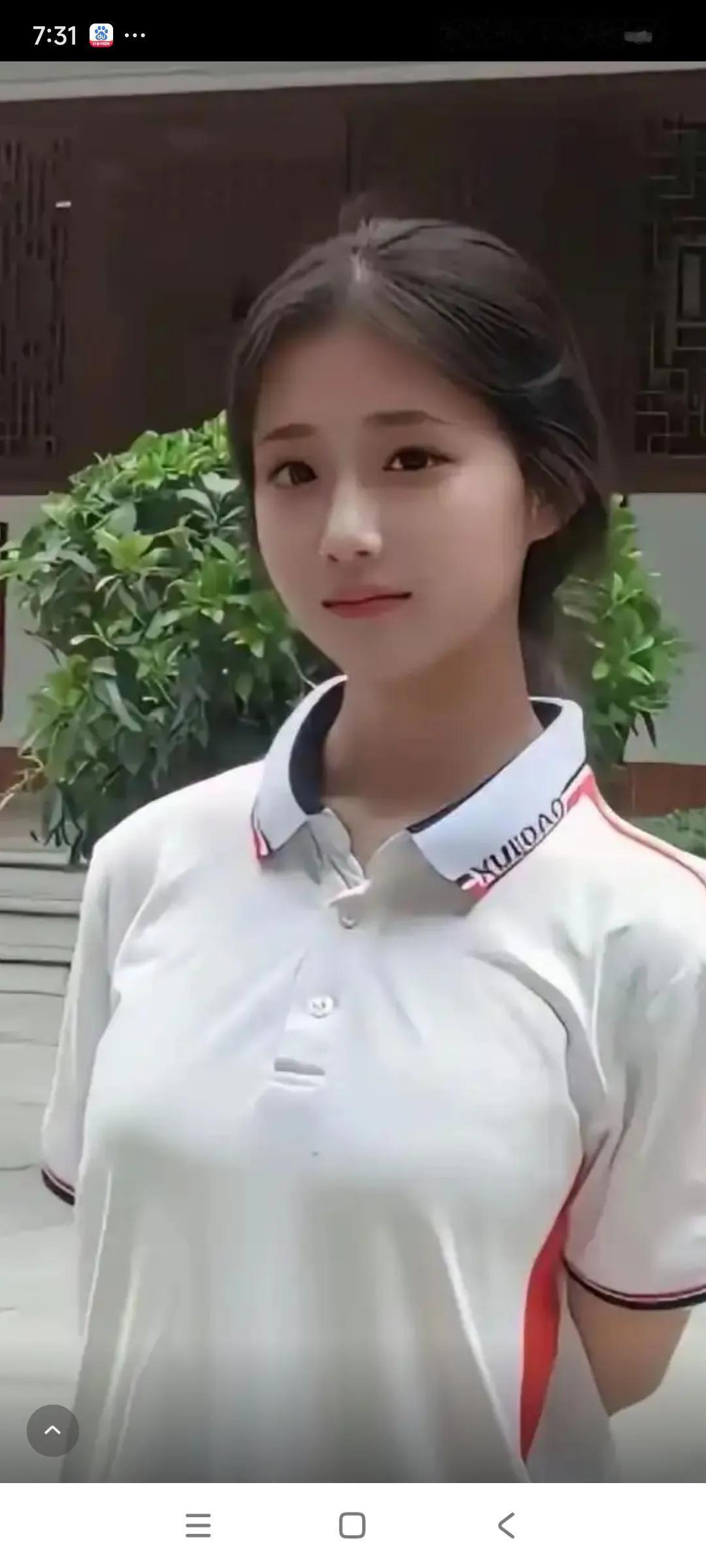 要是家里有一个这么漂亮的女儿，再有一个聪明的弟弟，儿女双全，这是最好的，，，同
