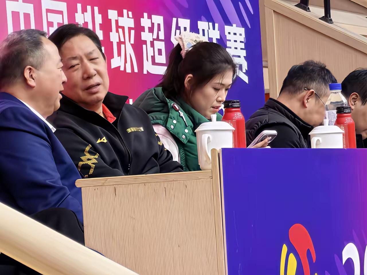 三点可助天津女排重回联赛冠军。一、甭管李盈莹是否伤愈能不能上场比赛，下赛季保