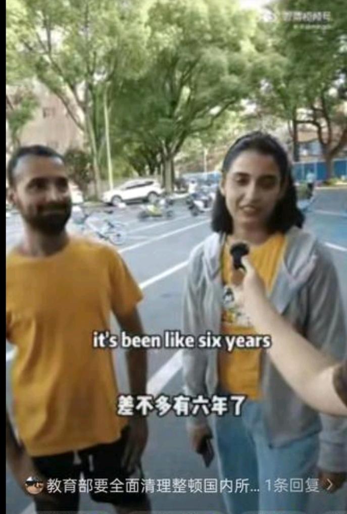 外国留学生在上海交大留学六七年。对中文是一句不会听,一句不会读,一句不会写。六