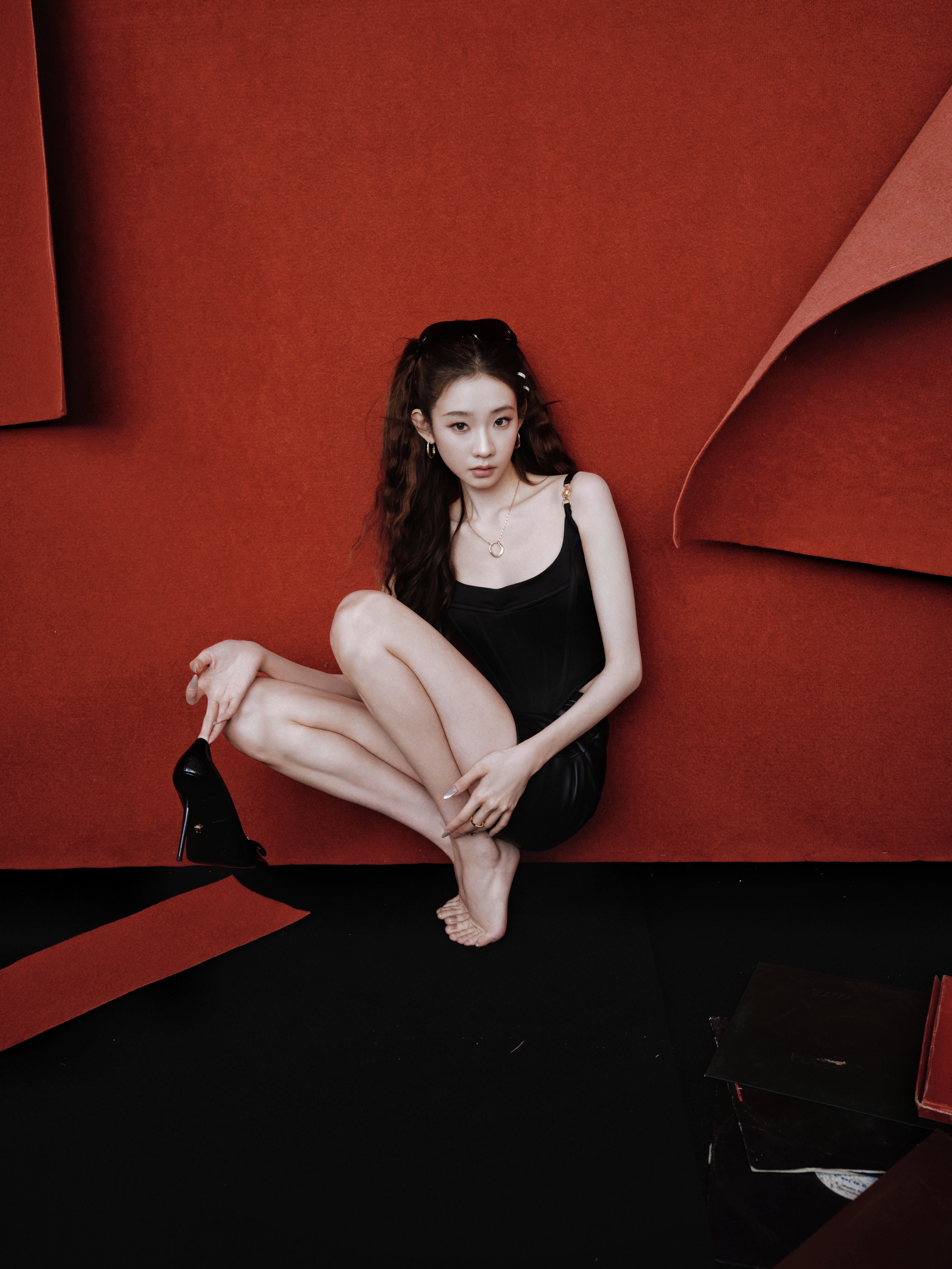 张艺凡🖤浙江卫视跨年造型