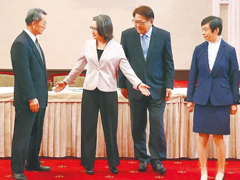 赖清德在“团结十讲”表示，自己当民意代表12年，从没有看过立法机构通过一个法律被