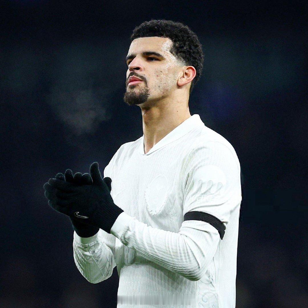 【热刺内部问题浮现】9月，热刺在提交欧冠首阶段大名单的时候，将法国前锋特尔排除在