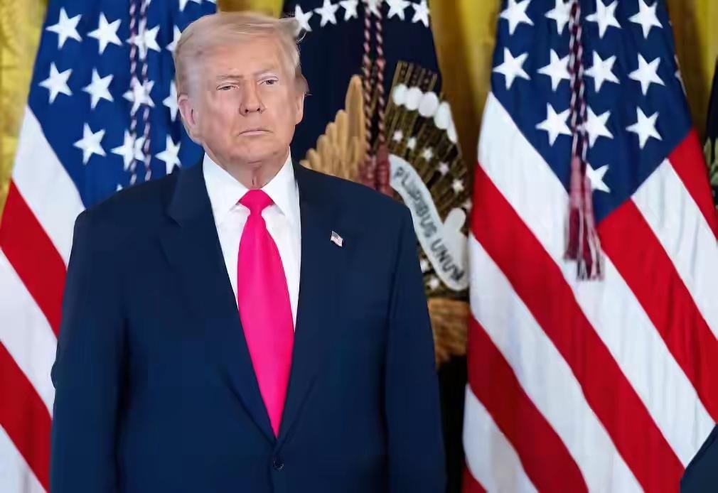 别把特朗普想的太好，他是要“报仇”来的。都以为美国的战略要收缩，要以为4月份要