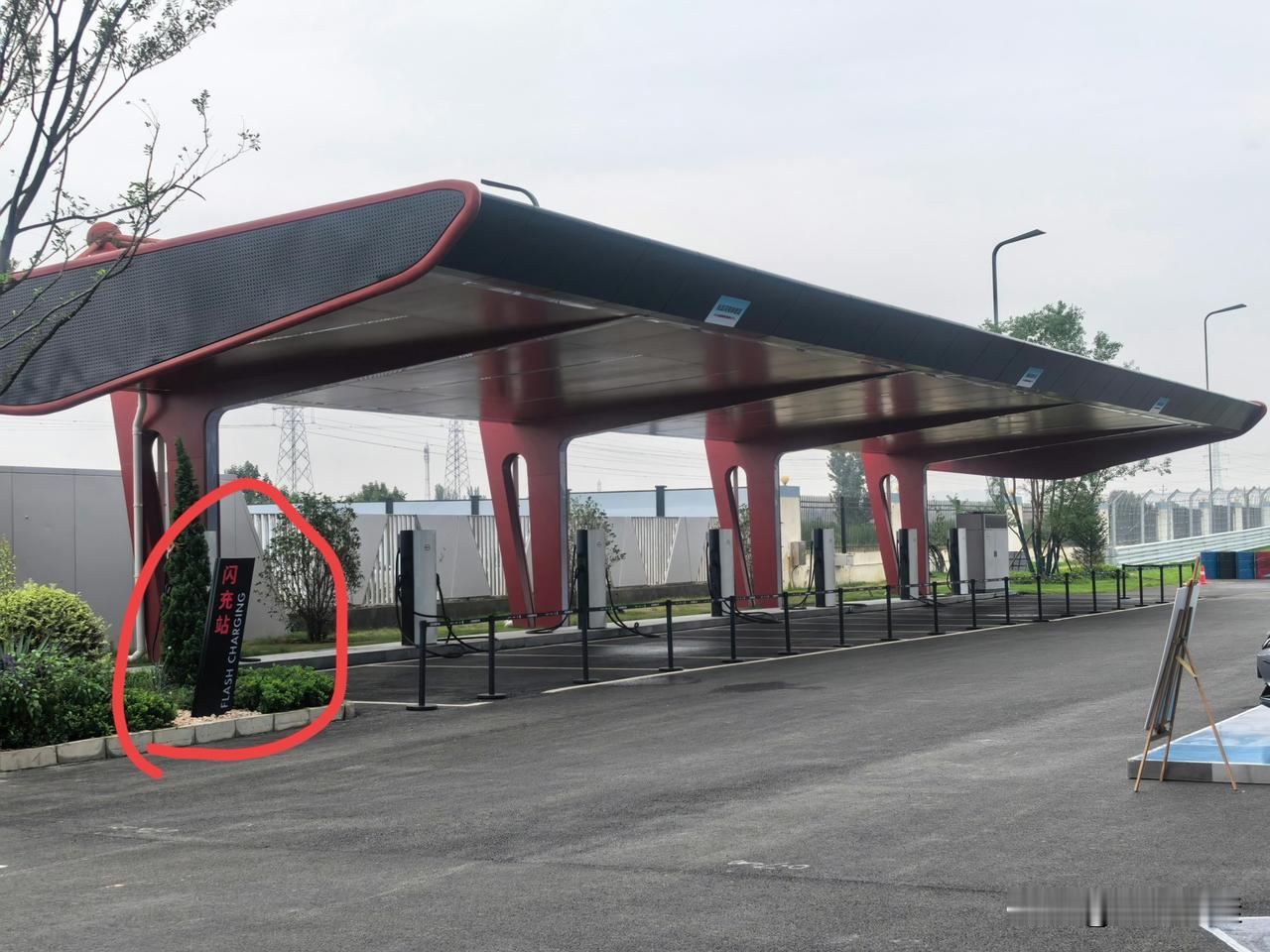 没想到一张图片也能让黑子们“过年”！评论就不放出来给大家看了，大家先帮忙看看这张