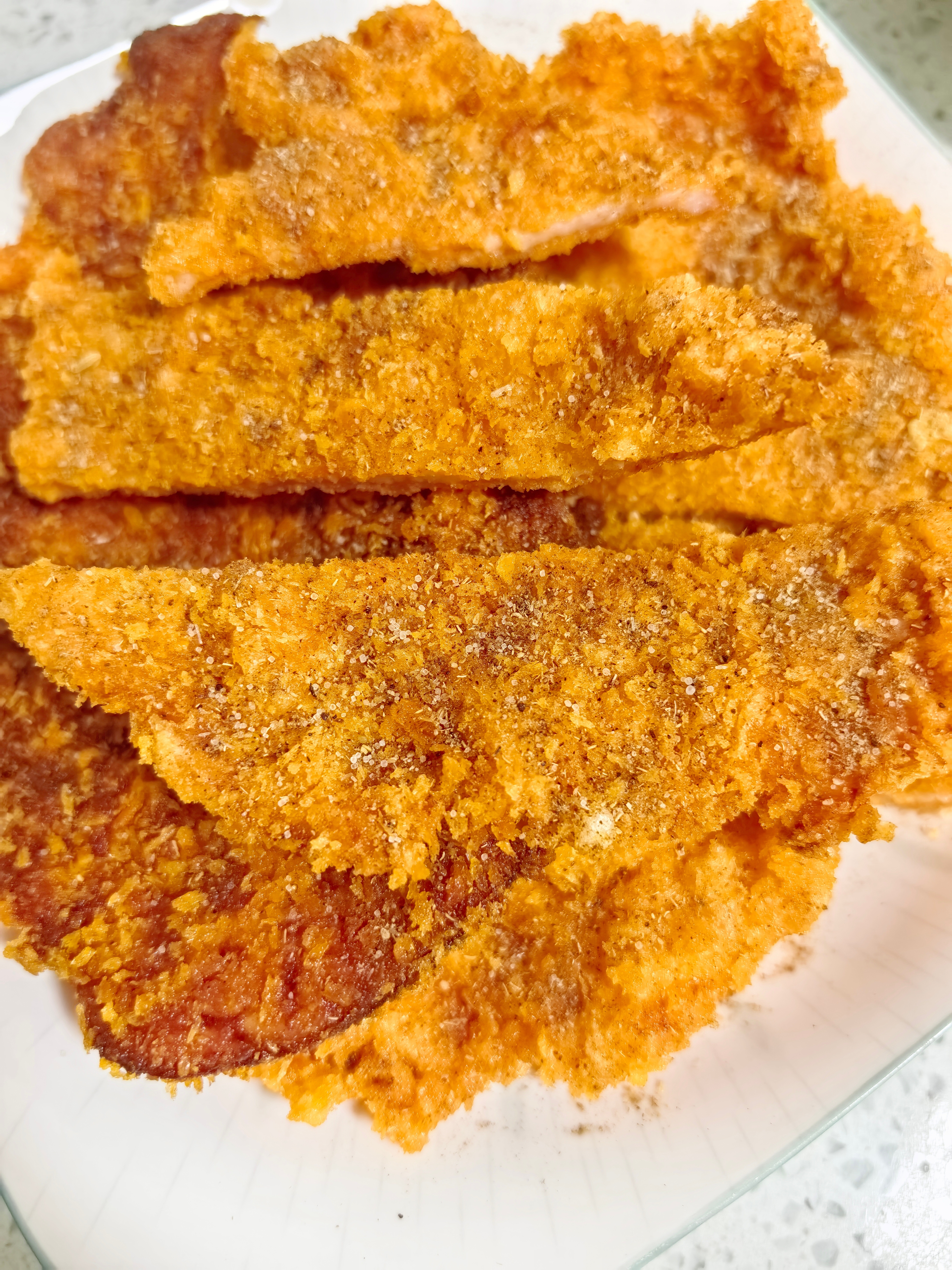 .每日一餐分享.开饭吃晚饭，又是这么晚的吃，我就不参与了，任务完成，出门遛弯。