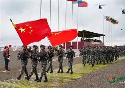美伊这一场军事较量，彻底让全世界警惕中国！它们不约而同地问出了一个极其关键的问题