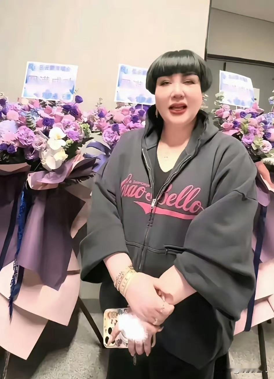 王慧明明那么漂亮，为啥要弄这发型啊？是想封印美貌，还是强大到根本不在乎外表了！