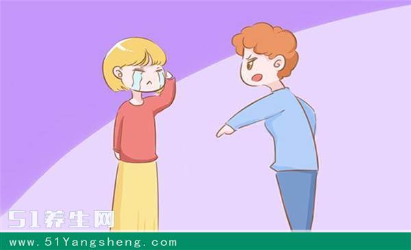 刚出生的小宝宝到底能不能用枕头? 来看看专家的建议吧