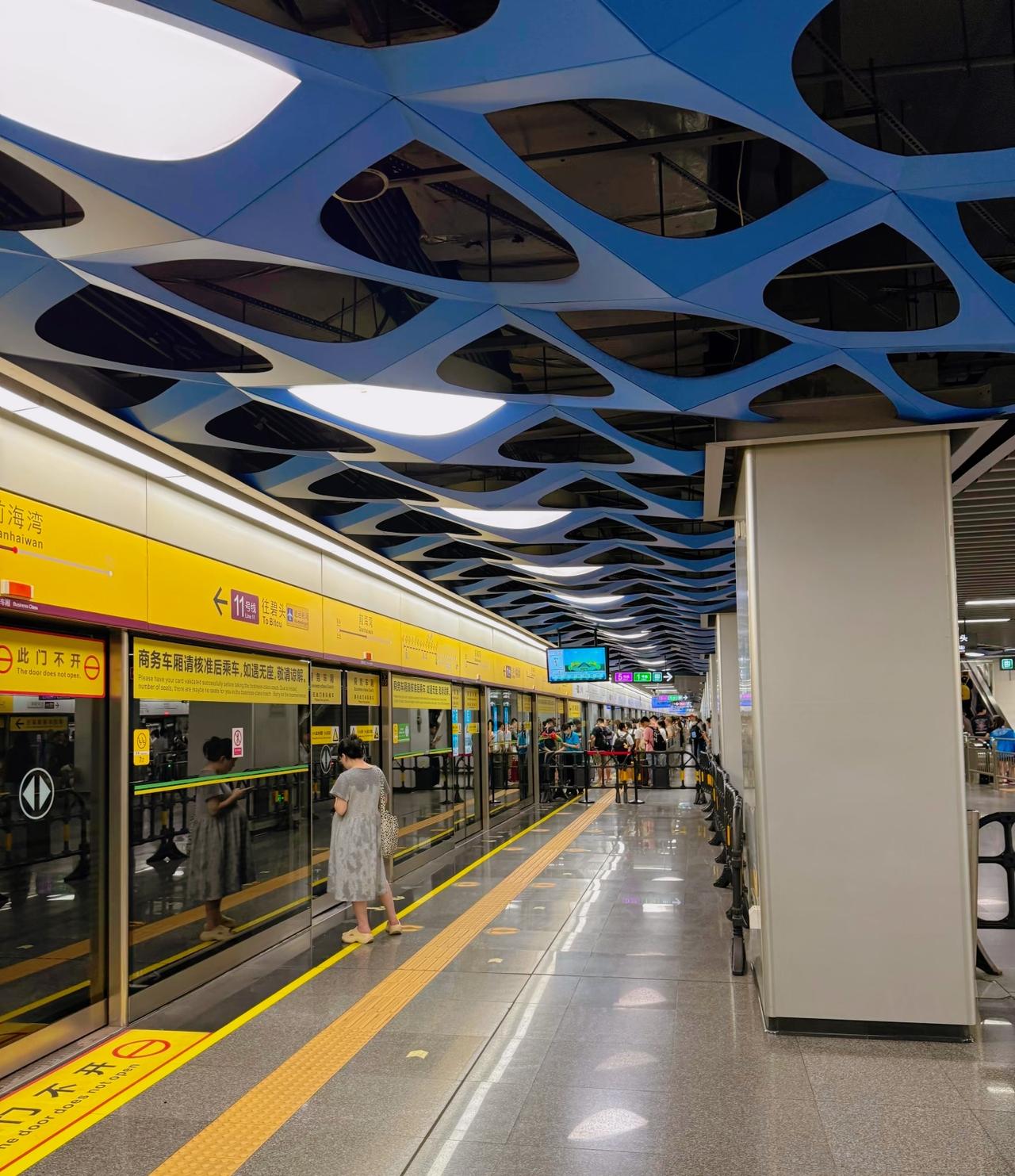 刘震云：）选择伴侣很重要，如果你没富过，就不知道富人之间是如何联姻的，如果你没