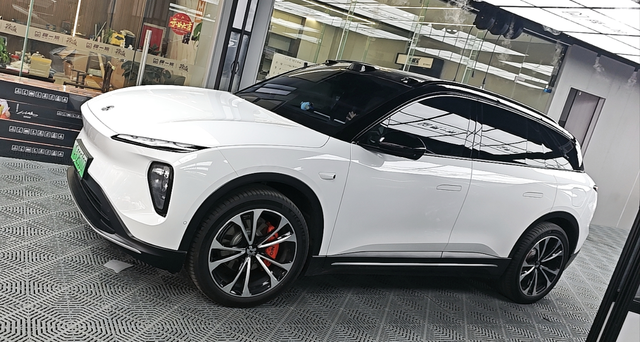 ES6轮胎改宽各位车友，问你们一个问题，ES6的轮胎究竟能否改宽？比如后轮改