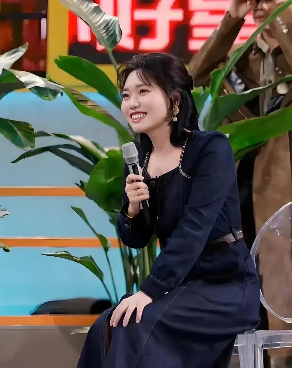 李雪琴之所以能绝地反击，不是因为她读的书多脑子好使，也不是说她认识人多替她讲