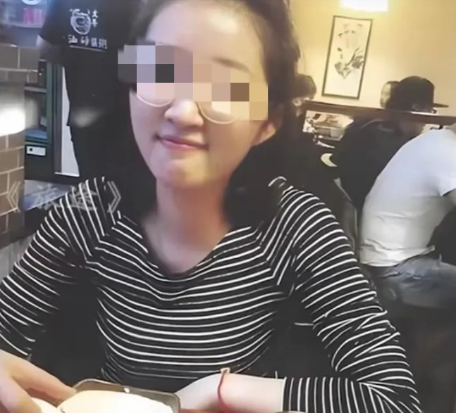 章莹颖失踪8年仍未寻获！凶手拒供抛尸地被判终身监禁，父母跨国追凶路漫漫引痛心！