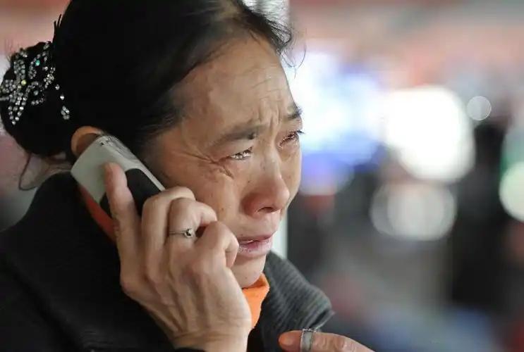 昨天给老家打了一个电话，心情非常沉重！这个春节，别人家会喜气洋洋，但大姑家却阴云