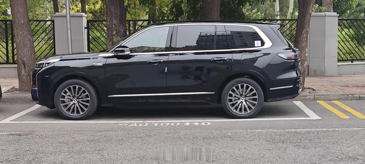 同志们，银河M9已提车，说说价格。1.先说价格：车价21.68万，三年免息12万