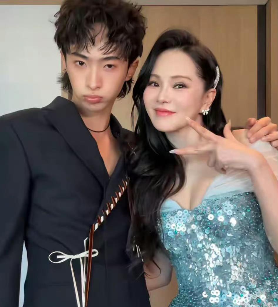 感觉这季《妻子的旅行》有点悬啊这一批嘉宾里，本来以为孙杨可能会受不了“议论”中