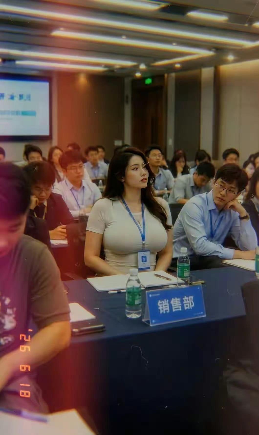 金牌销冠，有时老板也要让三分吧？