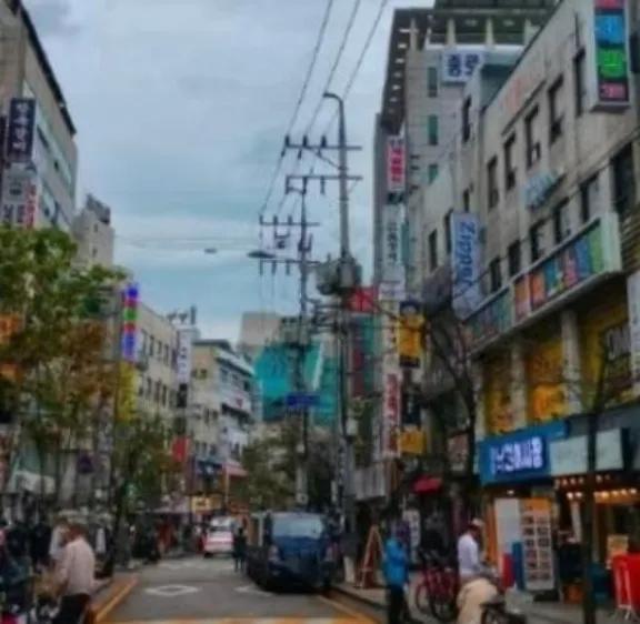 继新加坡、马来西亚之后，美国华人发声！美国华人表示，中国人不要自以为是，现在连韩