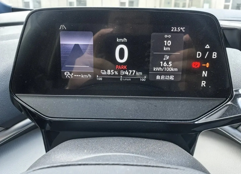 自从开了电动车，我发现我的焦虑症更严重了，以前开燃油车，我经常剩下30-40公里